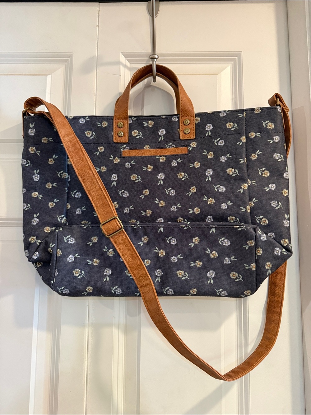 thirty-one Navy Floral Shoulder Bag with Brown Trim - Picture 2 of 5